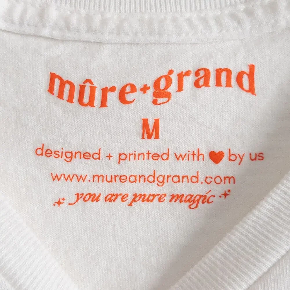 Mure & Grand Portugal Lisbon Sardines Fresh & Salty White T-Shirt Size Medium - Picture 4 of 4